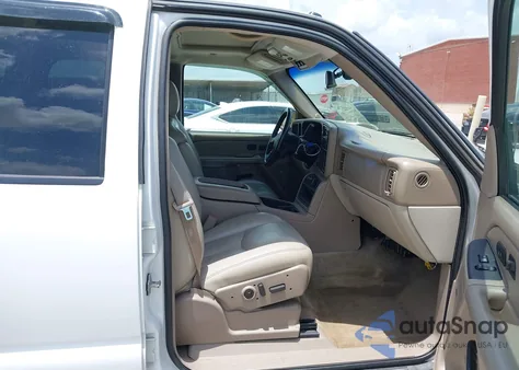 2005 Chevrolet Tahoe Z71 from USA, damaged, VIN 1GNEC13T15R252276